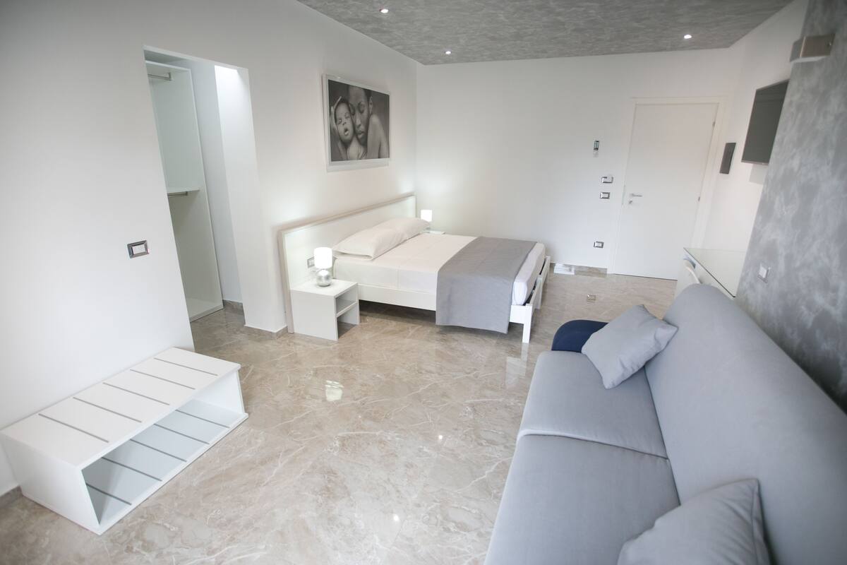 In-room safe, desk, free WiFi, bed sheets