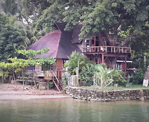 Front of property - Treehouse Bungalow (Los Amates)