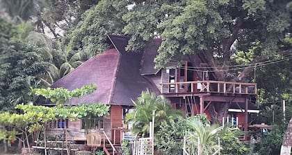 Treehouse Bungalow