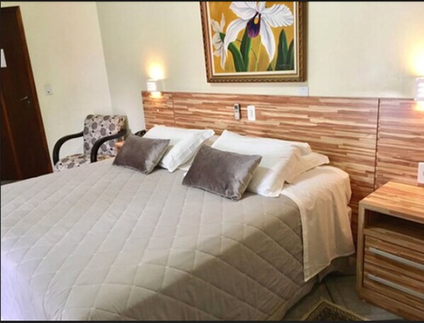 Deluxe-rum | Minibar, skrivbord, strykjärn/strykbräda och gratis wi-fi