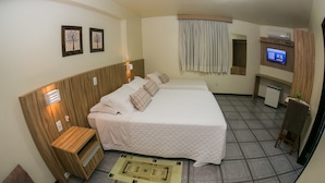 Deluxe Room | Minibar, desk, iron/ironing board (on request), WiFi (free) - Hotel Apolo XVI (Criciuma)