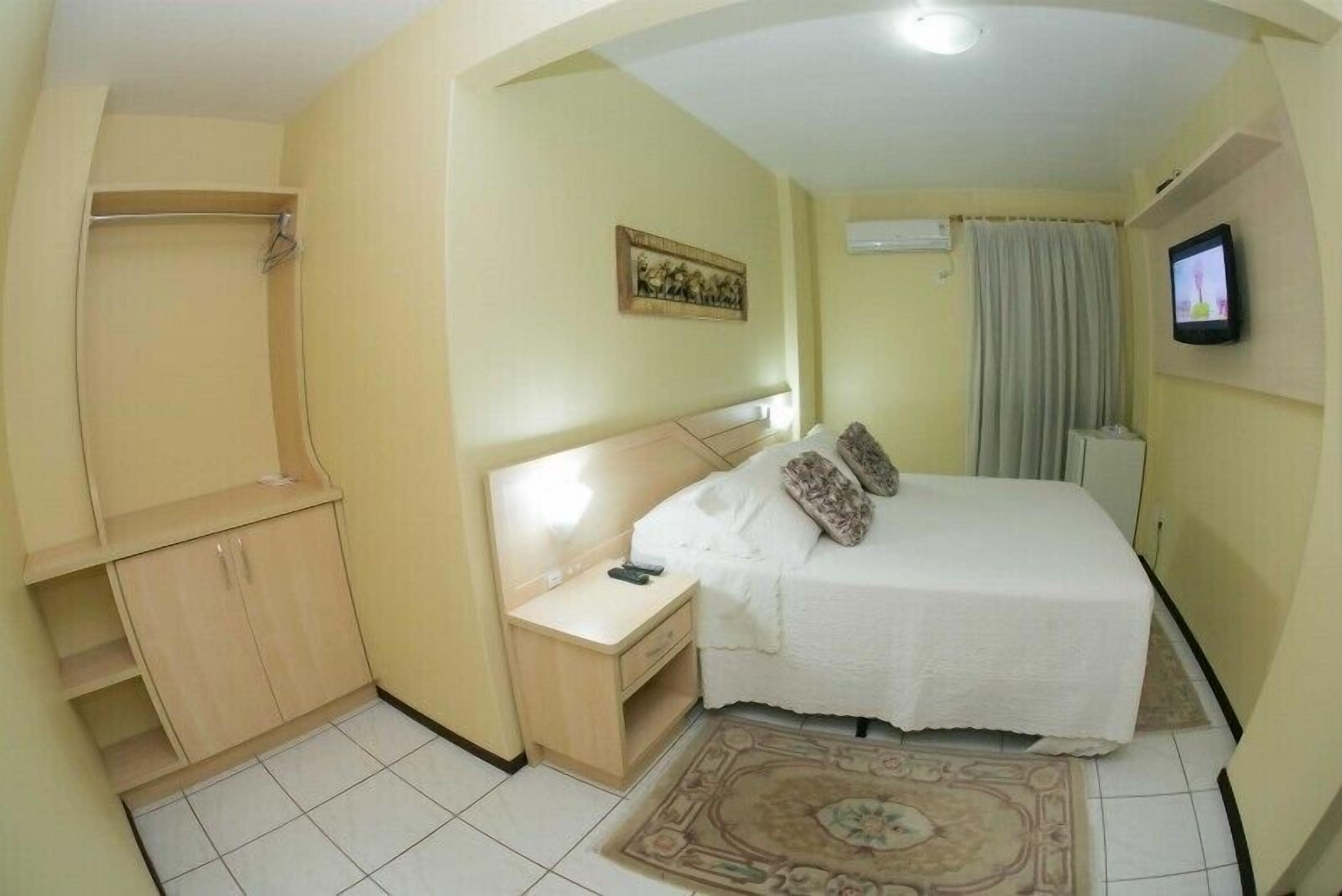 suite master | 1 bedroom, minibar, desk, iron/ironing board