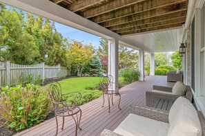 Terrace/patio - West End 2 BR 2 BA with bonus queen sleep sofa, private farmers porch & parking (Provincetown)