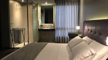 Standard Double Room, 1 King Bed | 1 bedroom, premium bedding, down comforters, minibar