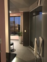 Standard Double Room, 1 King Bed | Bathroom | Eco-friendly toiletries, towels, soap, shampoo