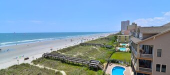 Oceanfront in Heart of N Myrtle Beach with Pool