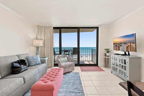 OCEANFRONT DIRECT dans le COEUR de North MYRTLE! Wi-Fi * Balcon * Piscine!