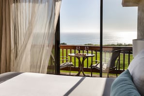 Superior Villa, Multiple Beds, Ocean View (Two Bedroom Deluxe Villa Ocean View) | Hypo-allergenic bedding, in-room safe, individually decorated - Seascape Beach Resort  (Aptos)