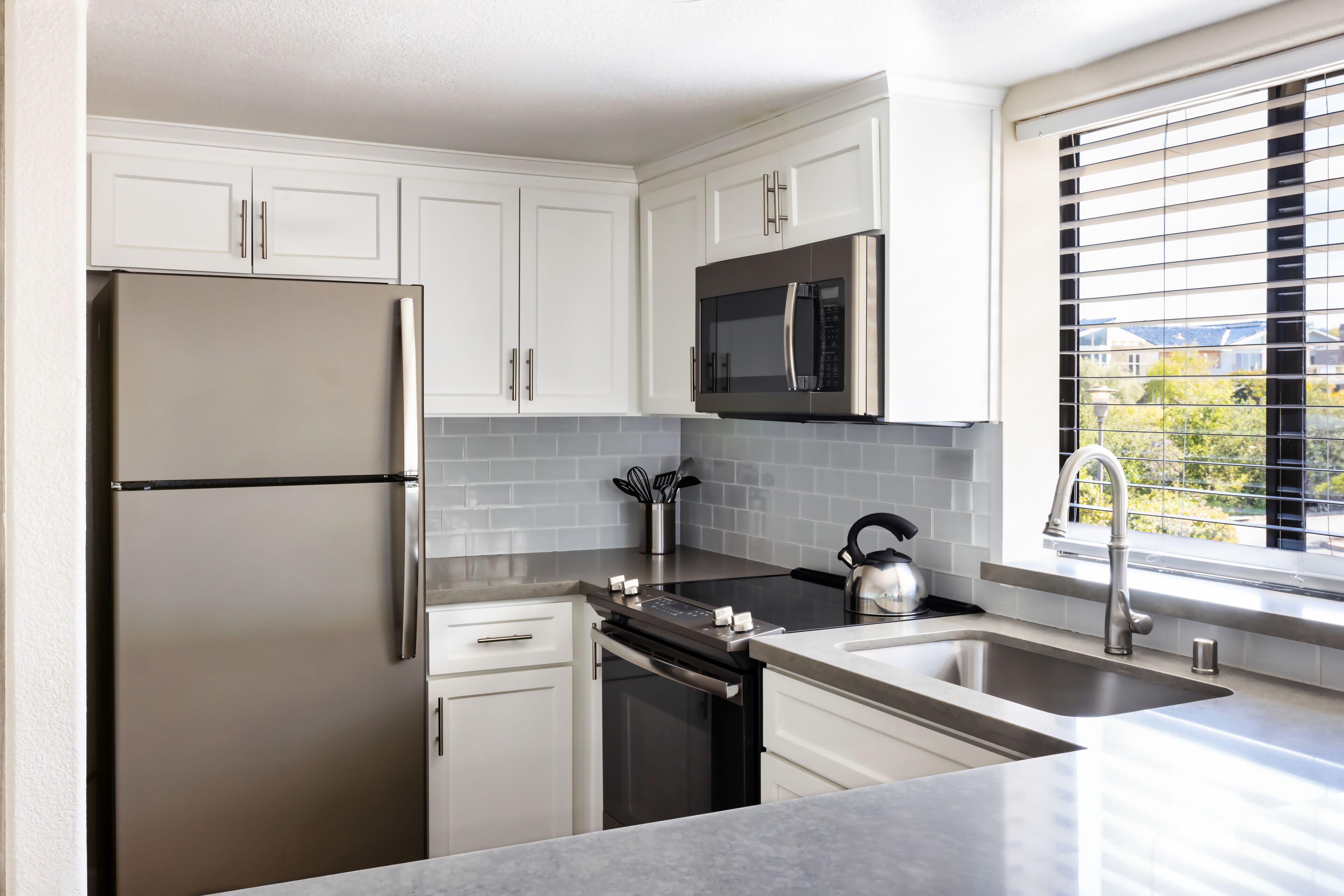 premier villa, multiple beds, partial ocean view (two bedroom villa-partial ocean view) | hypo-allergenic bedding, in-room safe, individually decorated