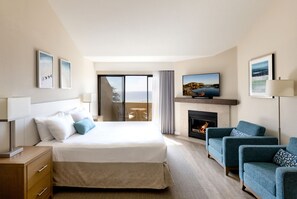 Studio, 1 King Bed, Ocean View (Studio-Ocean View)