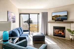 特色套房, 1 张大床和 1 张沙发床, 部分海洋景观 (Suite-Partial Ocean View) | 防过敏的被褥、客房内保险箱、特色装修、特色家居