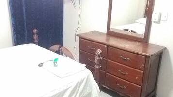 Basic Double Room Single Use, Multiple Beds, Smoking | 1 bedroom, minibar, in-room safe, iron/ironing board