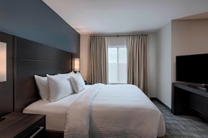 Desk, laptop workspace, blackout curtains, soundproofing - Residence Inn by Marriott St. Paul Downtown (St. Paul)