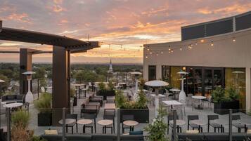 Breakfast, lunch and dinner served