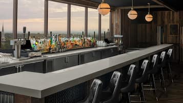 2 bars/lounges, rooftop bar