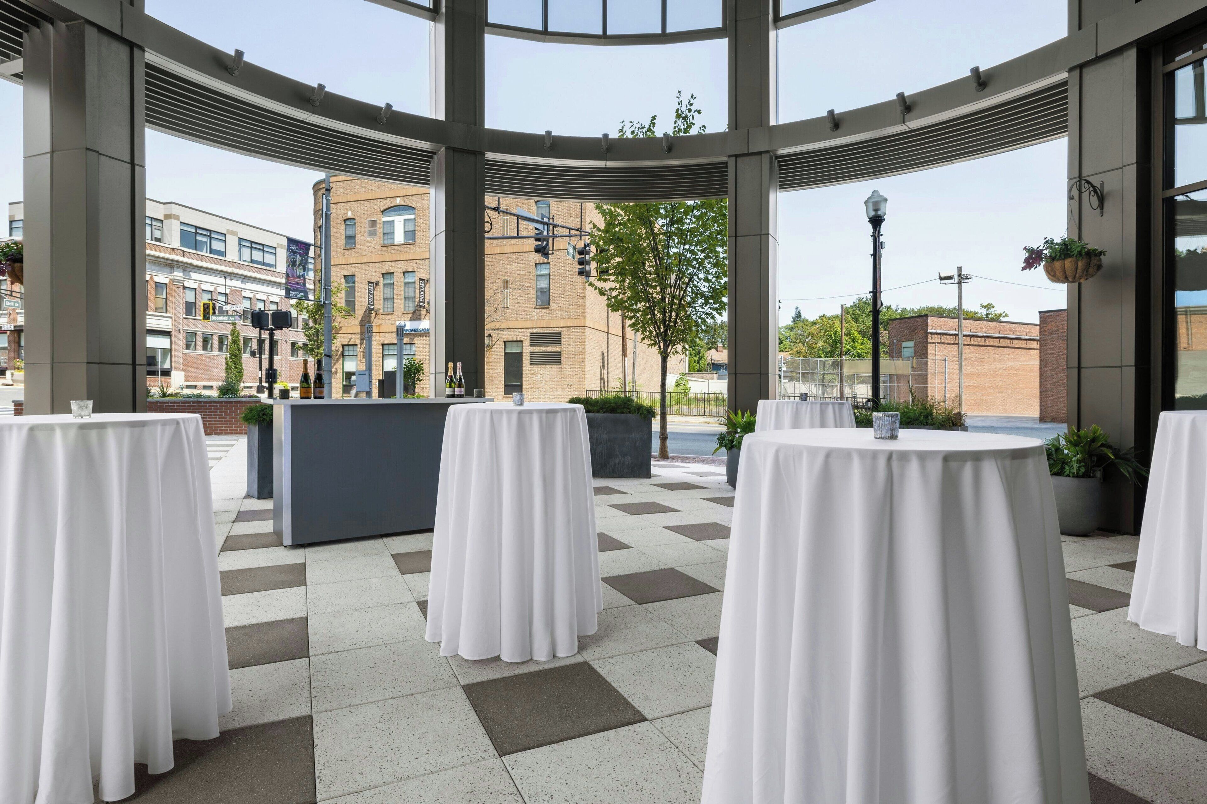 breakfast, lunch and dinner served