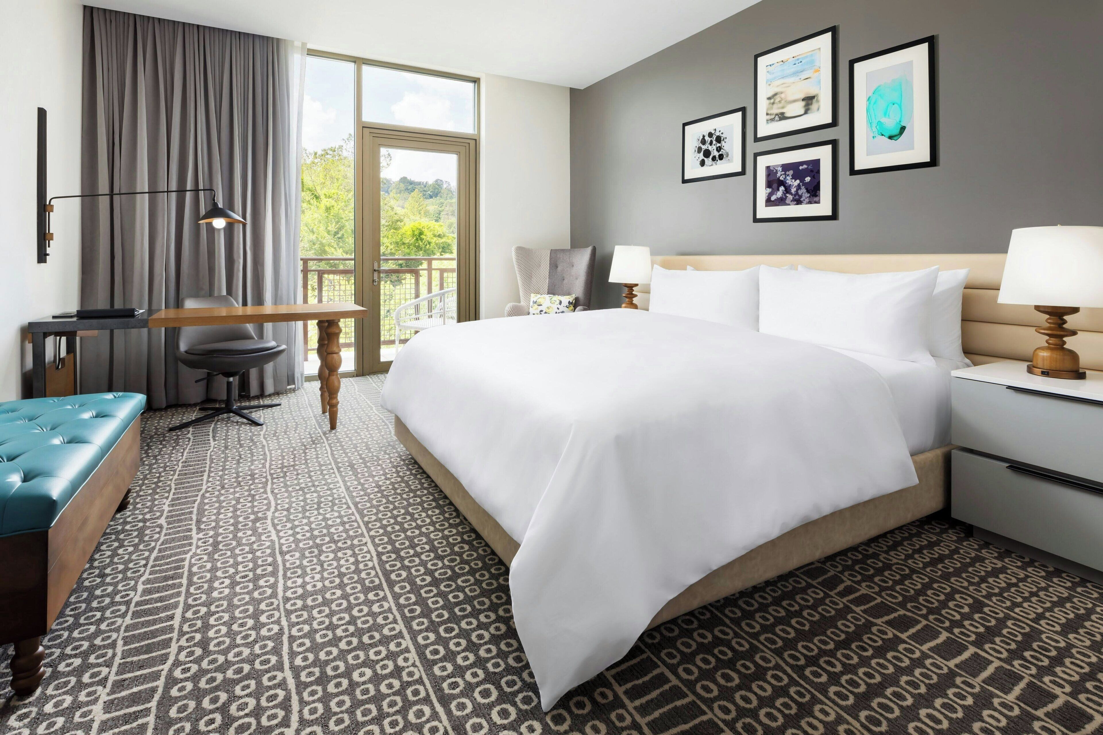 Frette Italian sheets, premium bedding, pillowtop beds, minibar