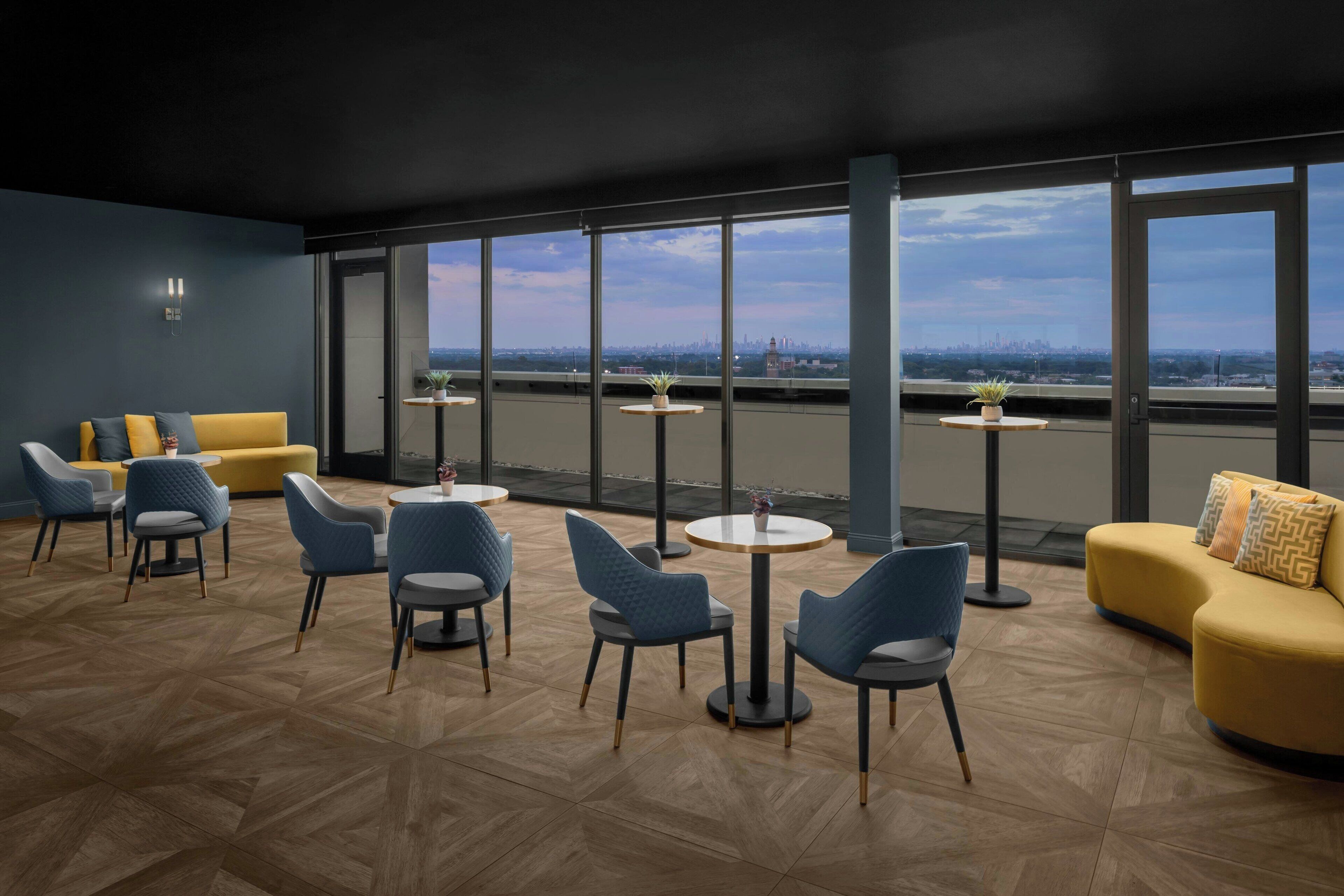 Breakfast, lunch and dinner served