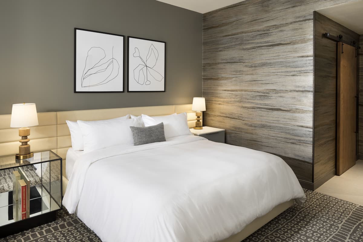 Frette Italian sheets, premium bedding, pillowtop beds, minibar