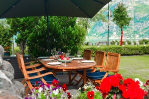 Outdoor dining - Ingrids Appartement (Eidfjord)