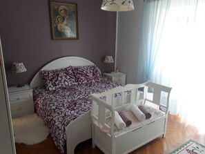 3 Schlafzimmer, Schreibtisch, Bügeleisen/Bügelbrett, Internetzugang