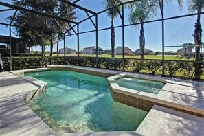 Piscine extérieure, piscine chauffée