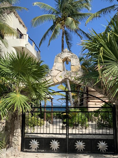 Casita de La Luna frente al mar en Puerto Morelos