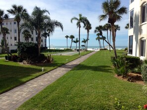 Property grounds - Island House Beach Resort 10N (Siesta key)