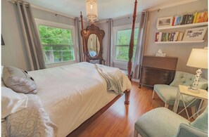 3 slaapkamers, een bureau, een strijkplank/strijkijzer, gratis wifi