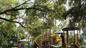 منطقة لعب الأطفال - خارجية