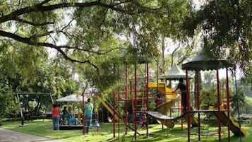Children’s play area – outdoor