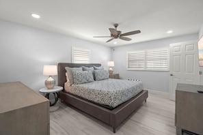 2 bedrooms, Internet - Island House Beach Resort V28 (Siesta Key)