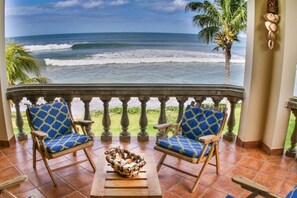 Property grounds - Villas Iguana A-8: Beachfront condo (Hacienda Iguana)