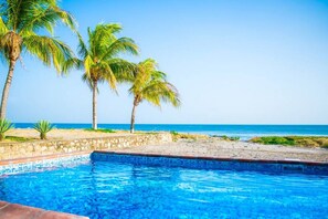 Pool - Casa Cantamar: Inviting outdoor space right on the sand (Hacienda Iguana)