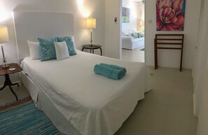 1 chambre, coffres-forts dans les chambres, bureau