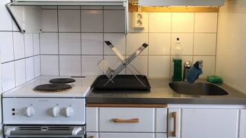 Keittoastiat/astiat/ruokailuvÀlineet