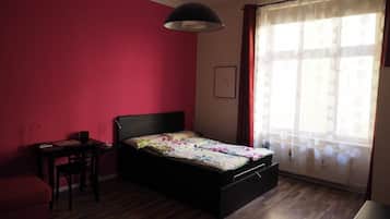 1 Schlafzimmer, Schreibtisch, Bügeleisen/Bügelbrett, WLAN