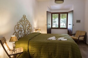 3 dormitorios, tabla de planchar con plancha, wifi gratis y ropa de cama