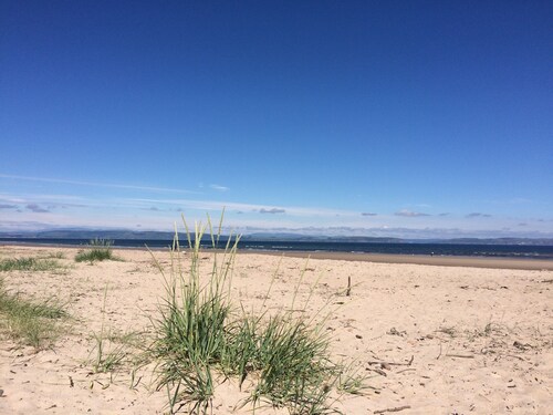 Cosy Cottage by the Sea - a cute fisherman house - Nairn, Highlands
Pet friendly