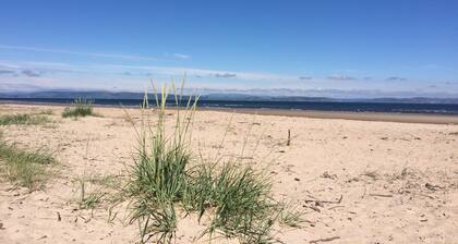 Cosy Cottage by the Sea - a cute fisherman house - Nairn, Highlands
Pet friendly