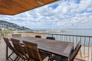 Outdoor dining - Agi Avenida 5B Apartamento for rent in Roses Girona. (Rosas / Roses)