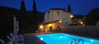 Tuscany countryside appartment with pool
