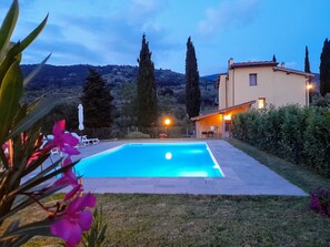 Outdoor pool - Tuscany countryside appartment with pool (Reggello FI)