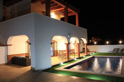 Modern 5 bed Villa with pool and private parking on Spanish & Portuguese border