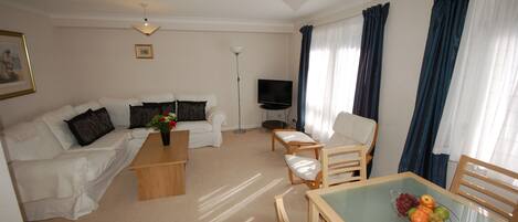 Smart TV, DVD player, stereo