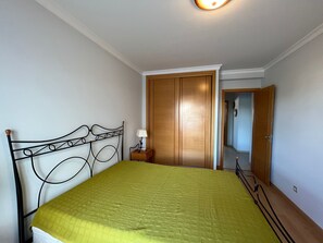 3 habitaciones y caja de seguridad en la habitación 