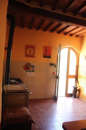Interior - Farmhouse in a medieval village between Umbria and Tuscany (Casaltondo)