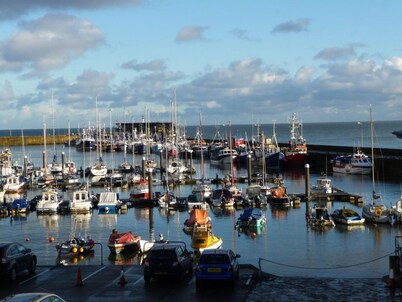 Beautiful Seaside Cottage, sleeps 5 & dog friendly  
