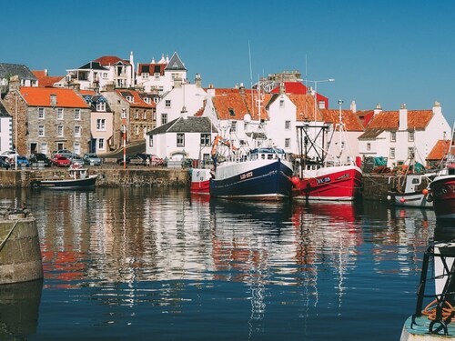 A delightful and historic property just a few steps from the harbour.