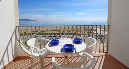 0181-SYLVIA Studio with seaview